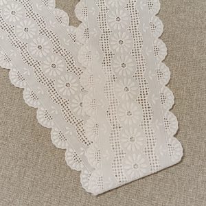 Galón Tira Bordada Floral 90mm