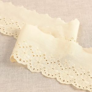 Puntilla Bordada Floral 80mm - Crudo