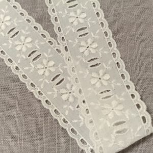 Pasacintas Tira Bordada Floral 40mm