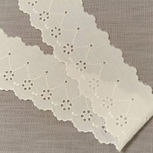 Puntilla Tira Bordada Floral 60mm - Gama Iria