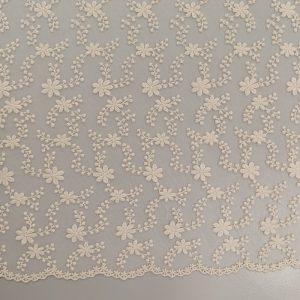 Tul Bordado Algodón Flores y Ramas Crudo