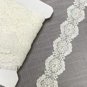 Tul Bordado Floral 30mm - Gama Julieta