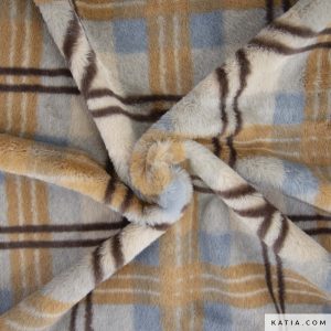 PELO SINTÉTICO TIPO PELUCHE DISEÑO TARTAN